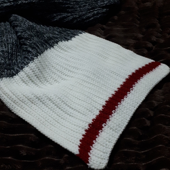 Grey, White and Red Scarf - Picture 3 of 4